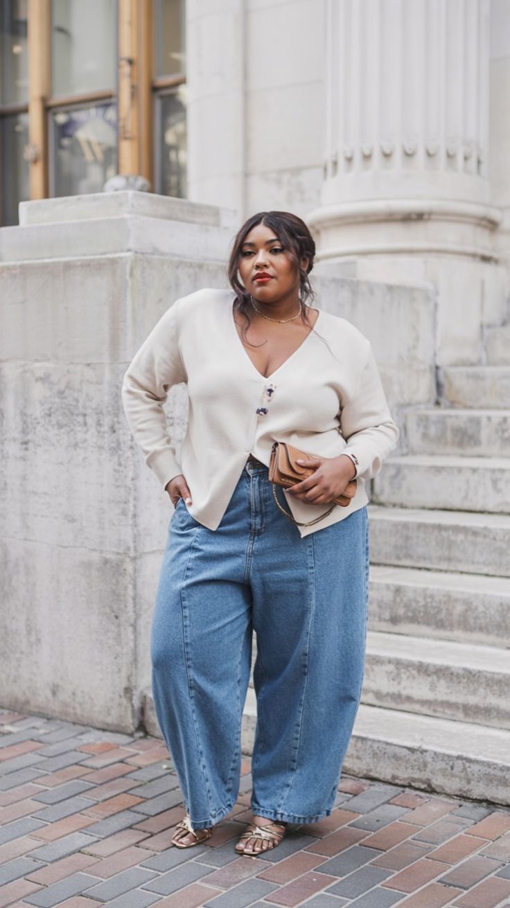 cardigan et baggy denim outfit curvy femme ronde