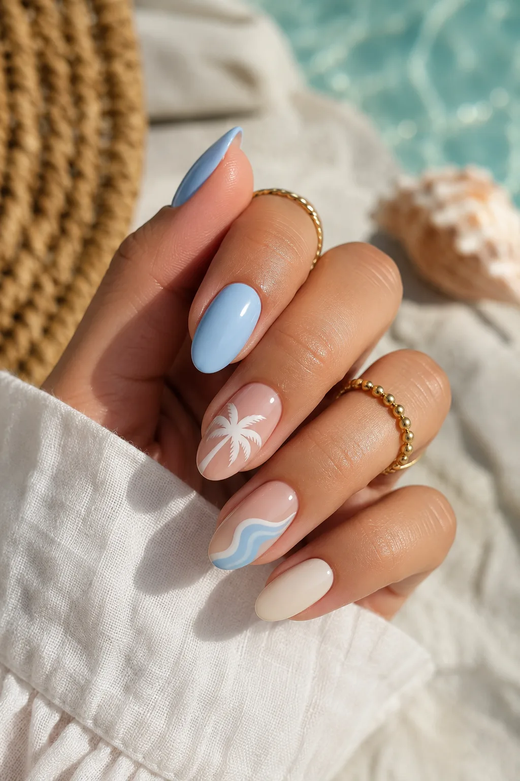 20 idées d’ongles simples et tendance pour un été chic